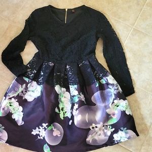 Black Lace Long Sleeve Cocktail Dress size M